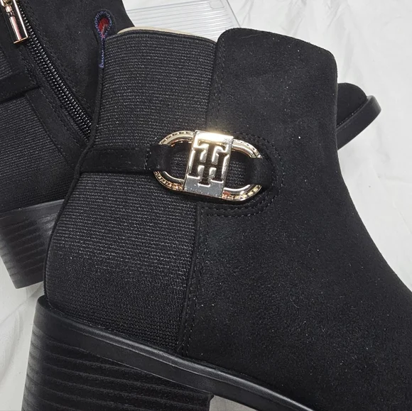 TOMMY HILFIGER Women's Black Suede Imiera Zippered Ankle Boots Size 9.5 NEW - Picture 7 of 11